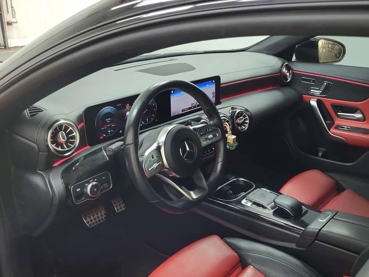 Mercedes-Benz CLA 250 CARFAX /Кожа/Нави/Подгрев/Панорама, снимка 10 - Автомобили и джипове - 53728845