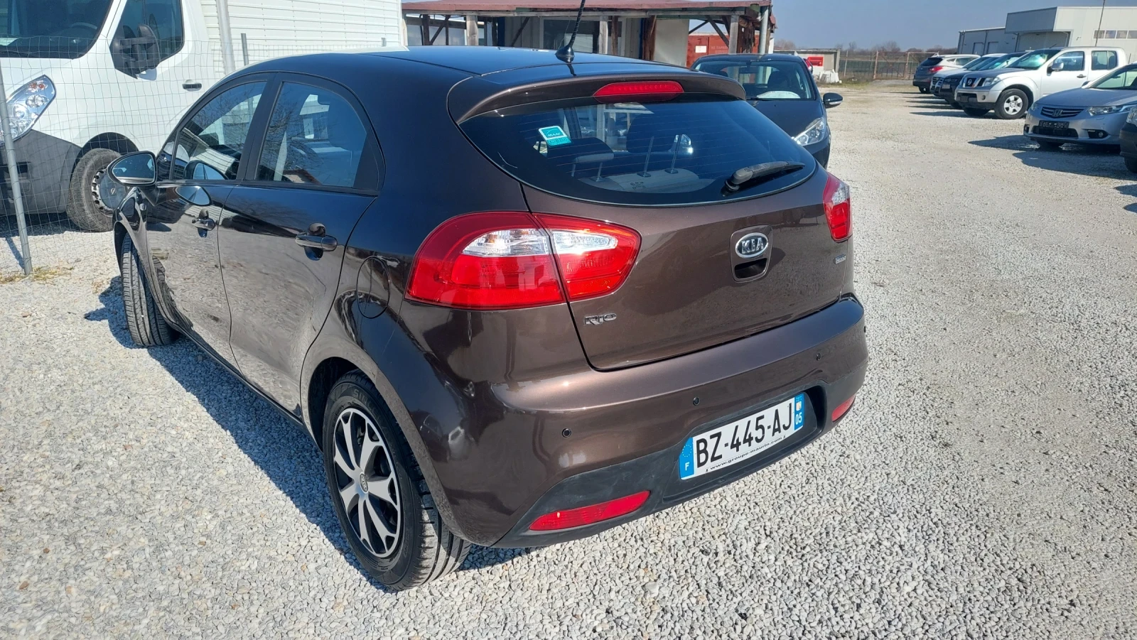 Kia Rio 1.4 NAVI ТОП!!!!, снимка 4 - Автомобили и джипове - 53746898