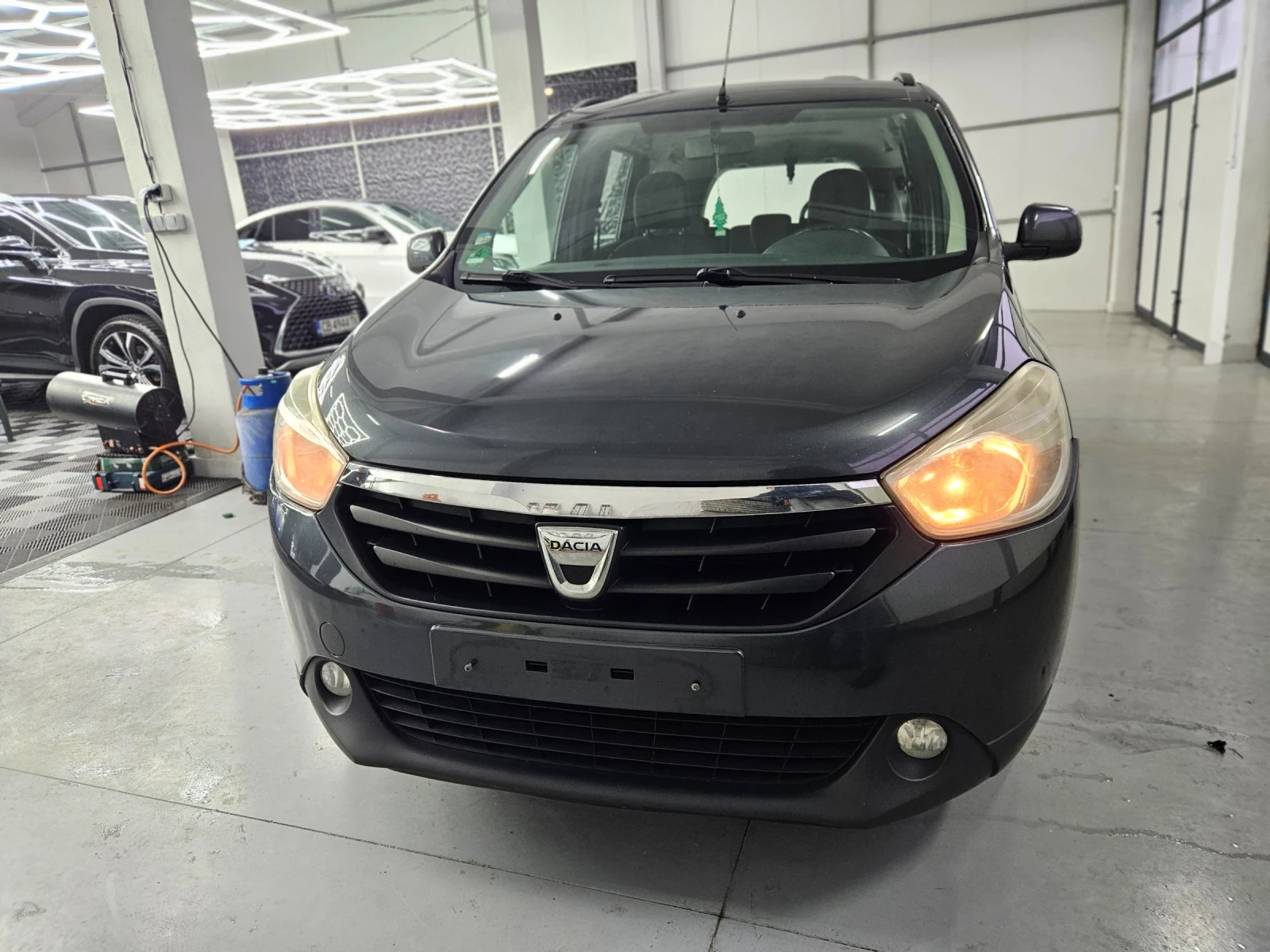 Dacia Lodgy 1.5 DCI, снимка 5 - Автомобили и джипове - 54025994