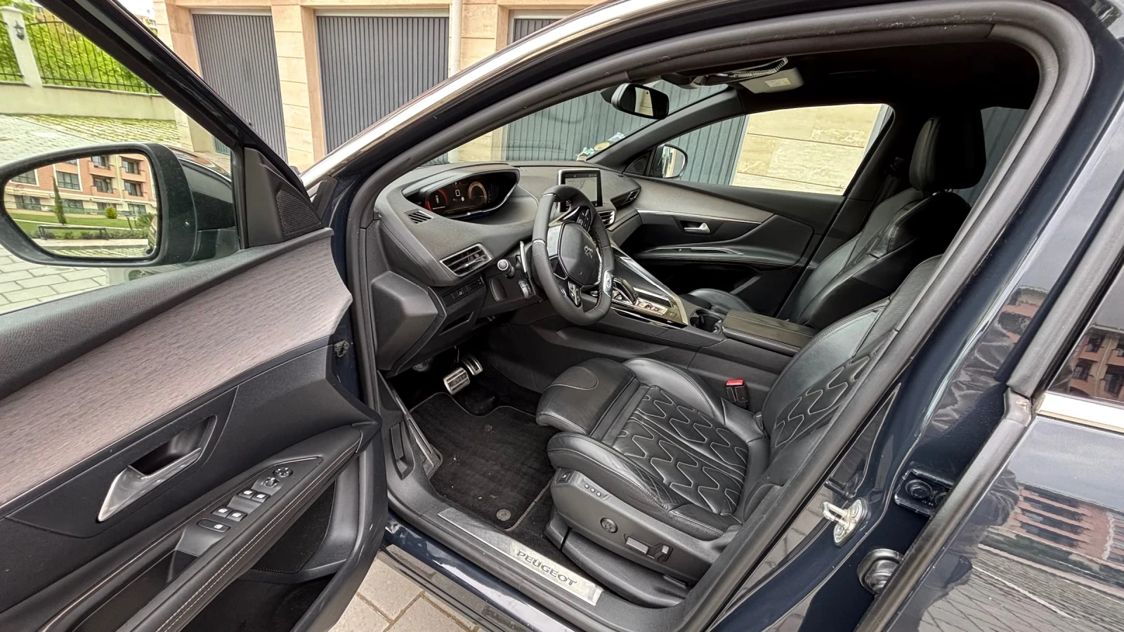 Peugeot 3008 2.0 Blue-HDi GT /сервизна история/ ГАРАНЦИЯ, снимка 8 - Автомобили и джипове - 54379700