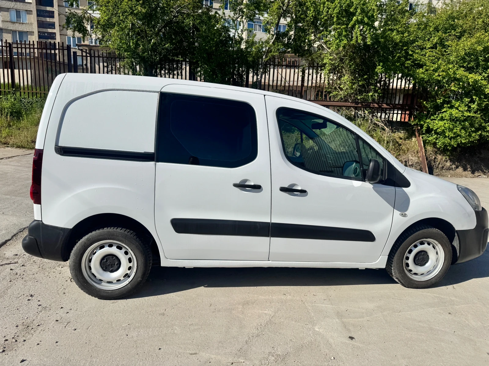 Peugeot Partner 1.6 HDI, снимка 3 - Автомобили и джипове - 54412654