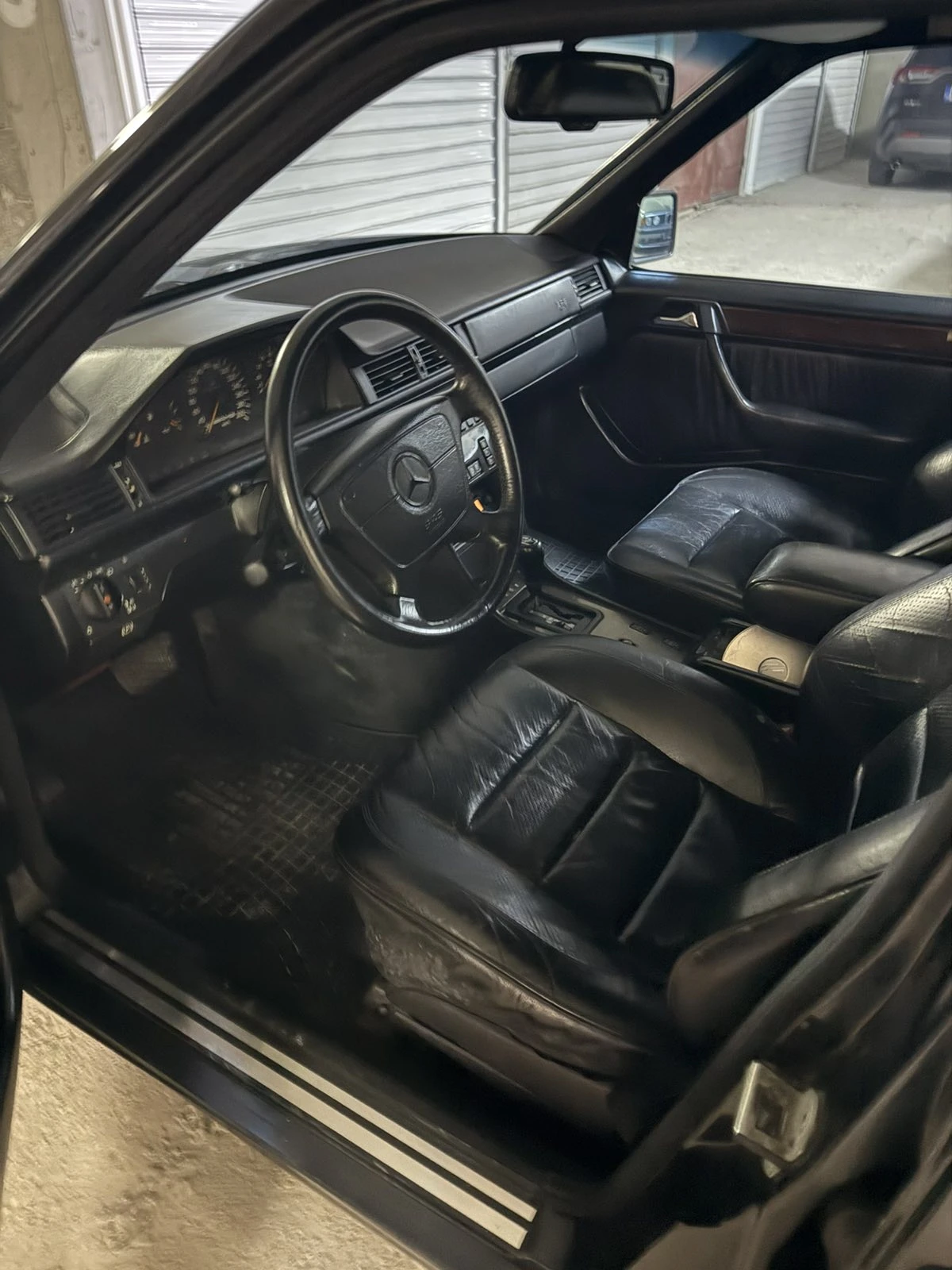 Mercedes-Benz E 500, снимка 8 - Автомобили и джипове - 54646747