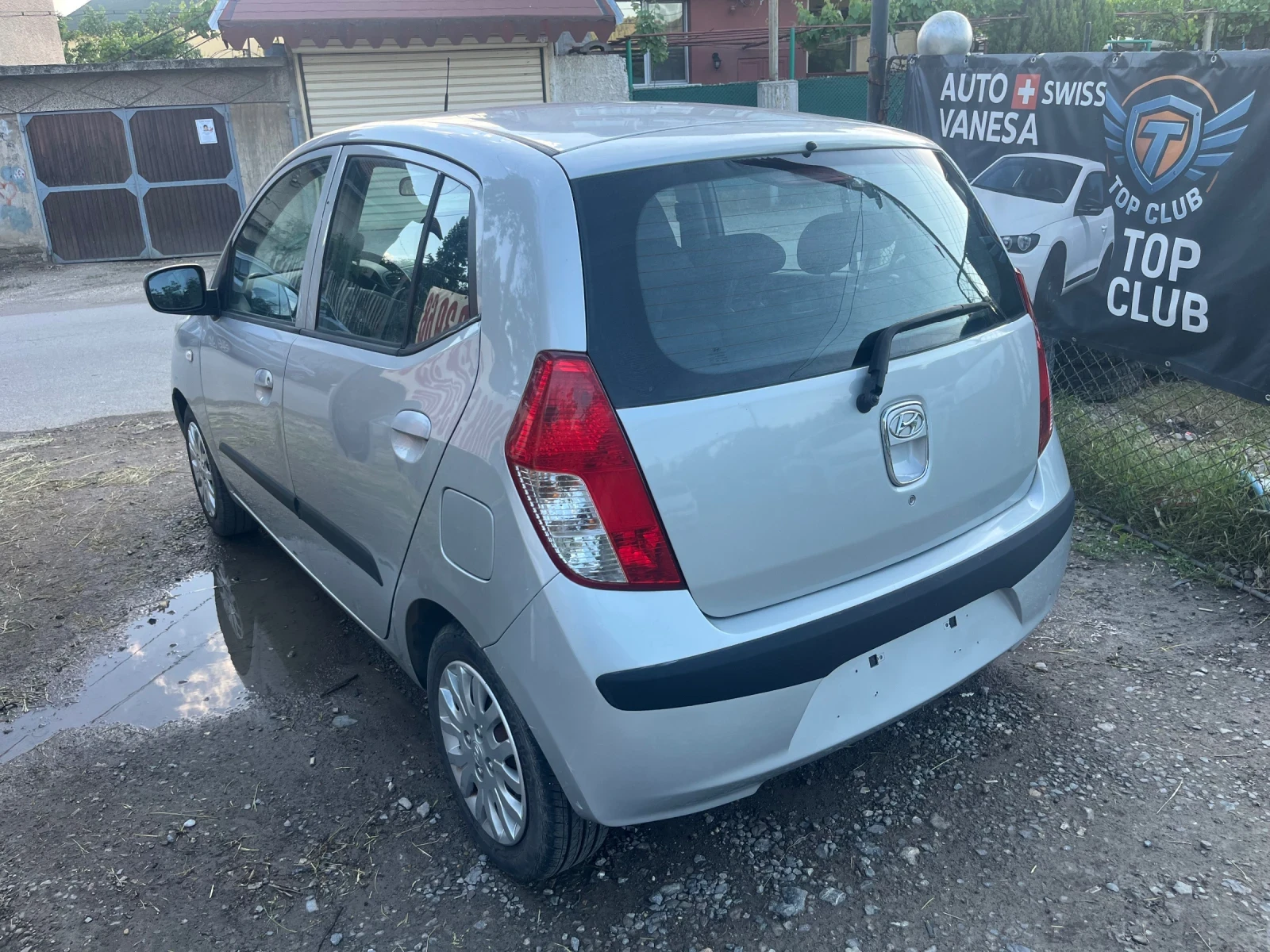 Hyundai I10 1.1 - Automatic , снимка 3 - Автомобили и джипове - 54701472