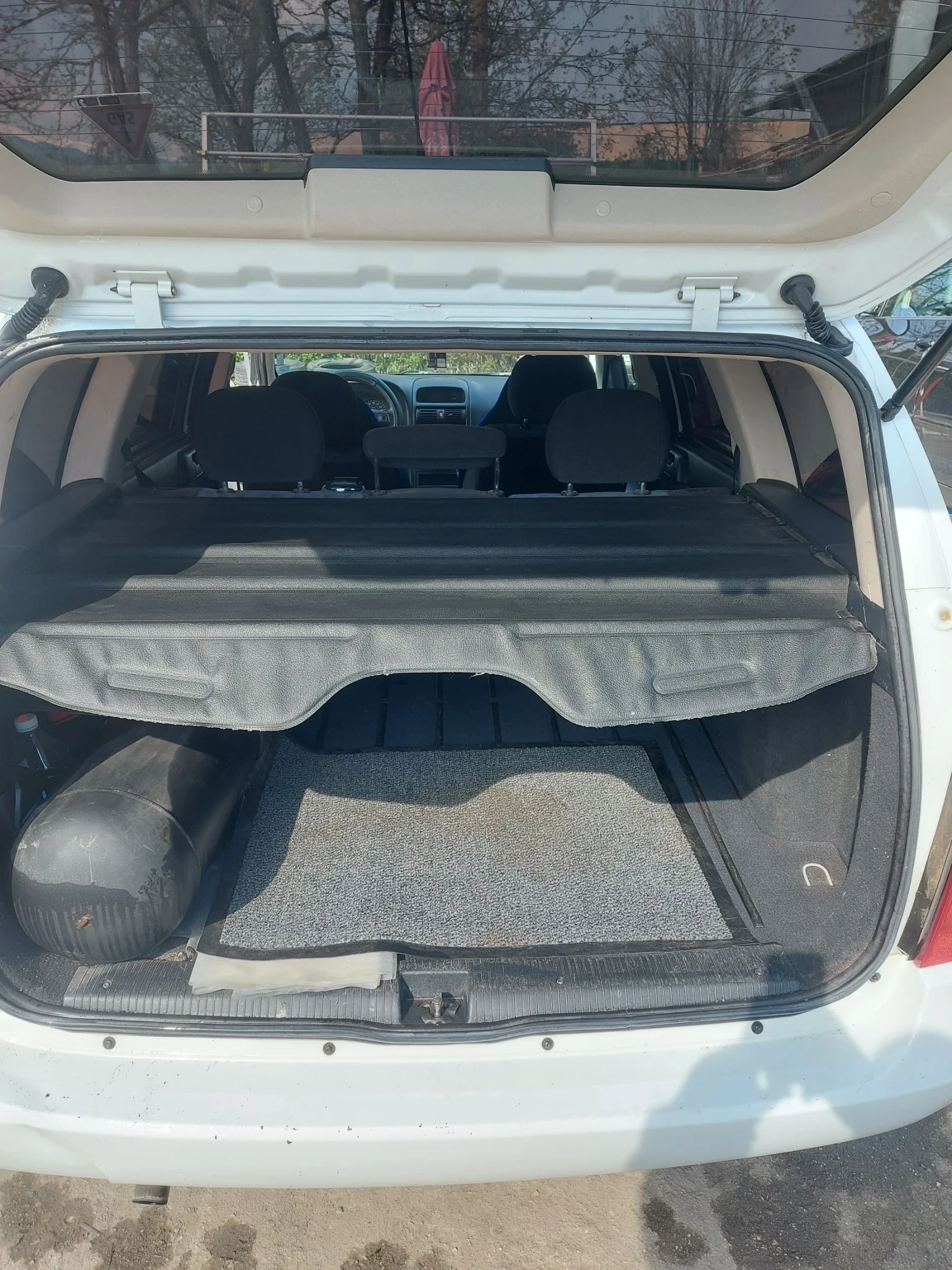 Opel Astra 1.6/Автоматик/Газ, снимка 6 - Автомобили и джипове - 54708169
