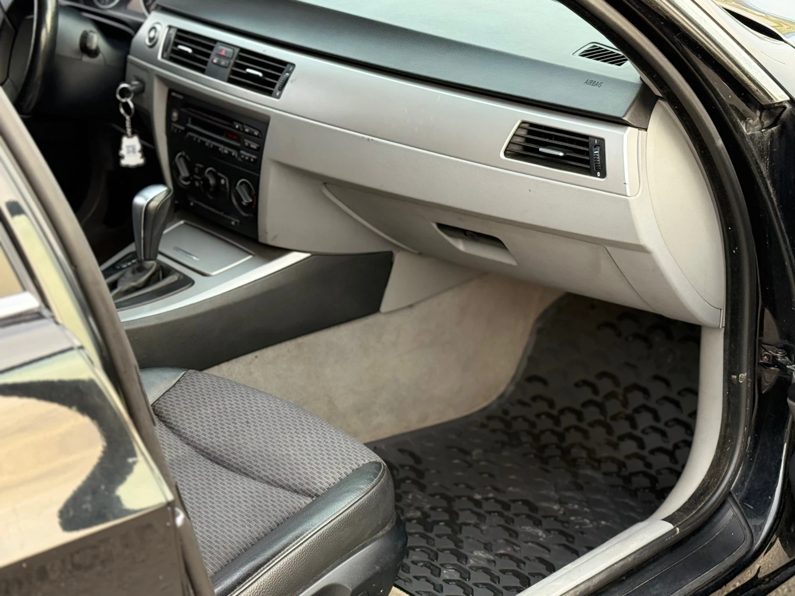 BMW 330, снимка 7 - Автомобили и джипове - 54954542