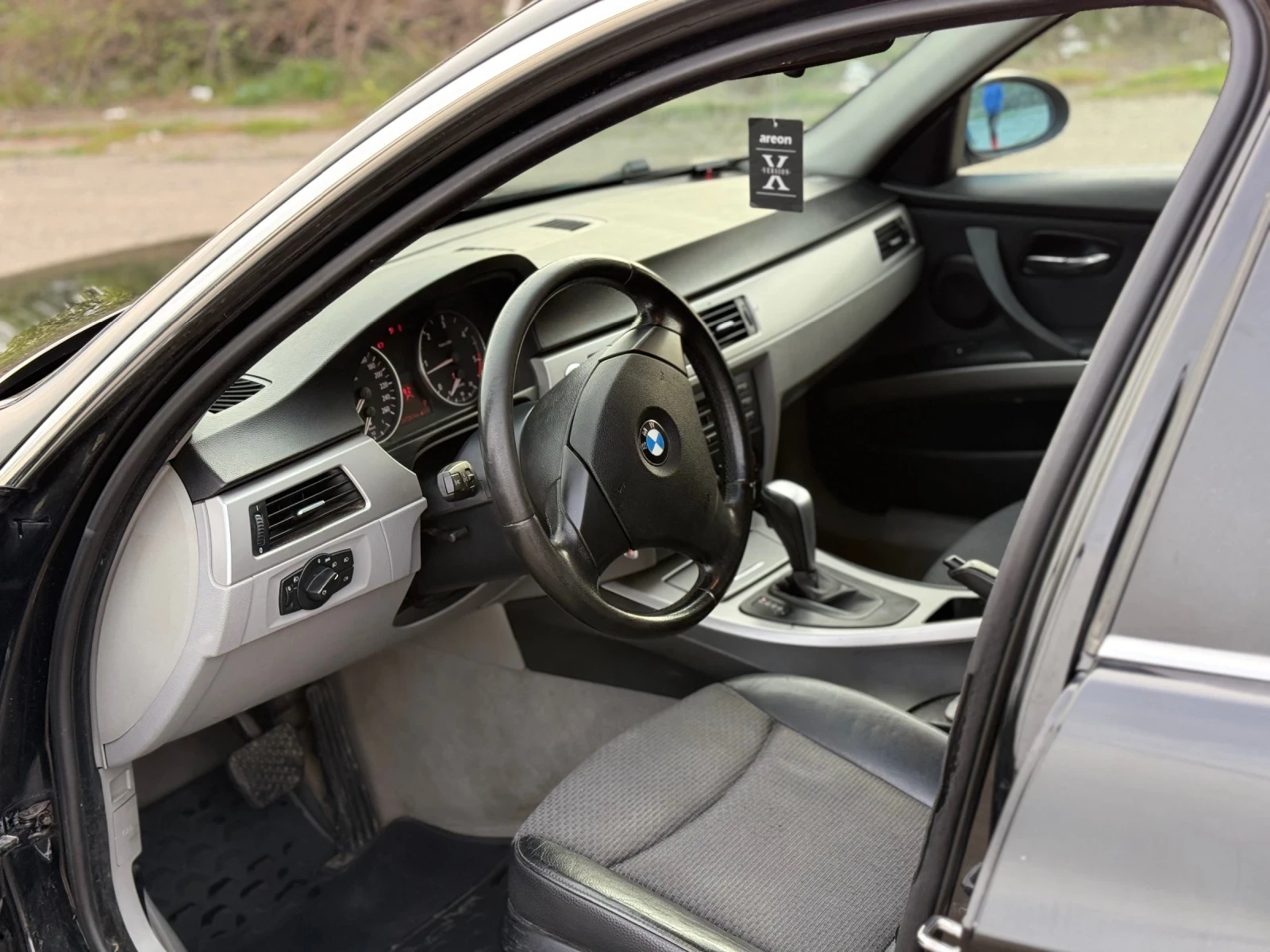 BMW 330, снимка 5 - Автомобили и джипове - 54954542