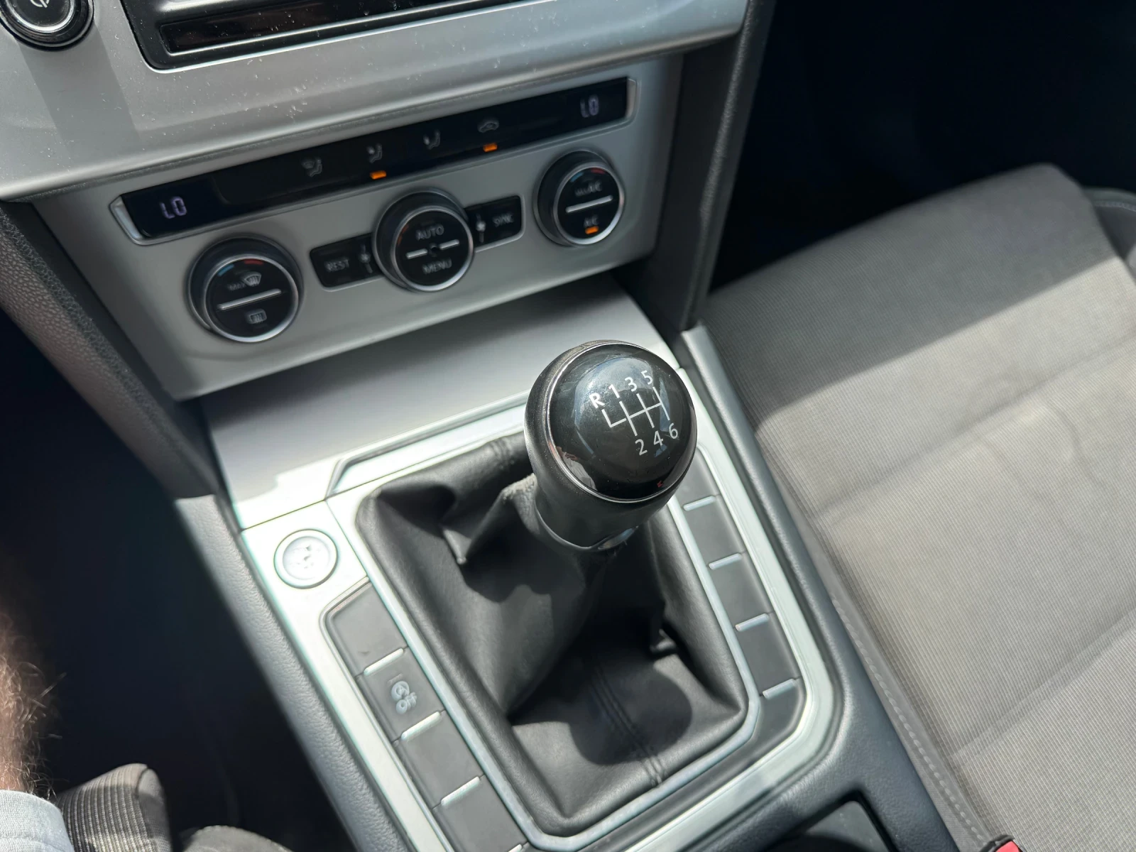 VW Passat 2.0TDI 150к.с, снимка 11 - Автомобили и джипове - 54970467