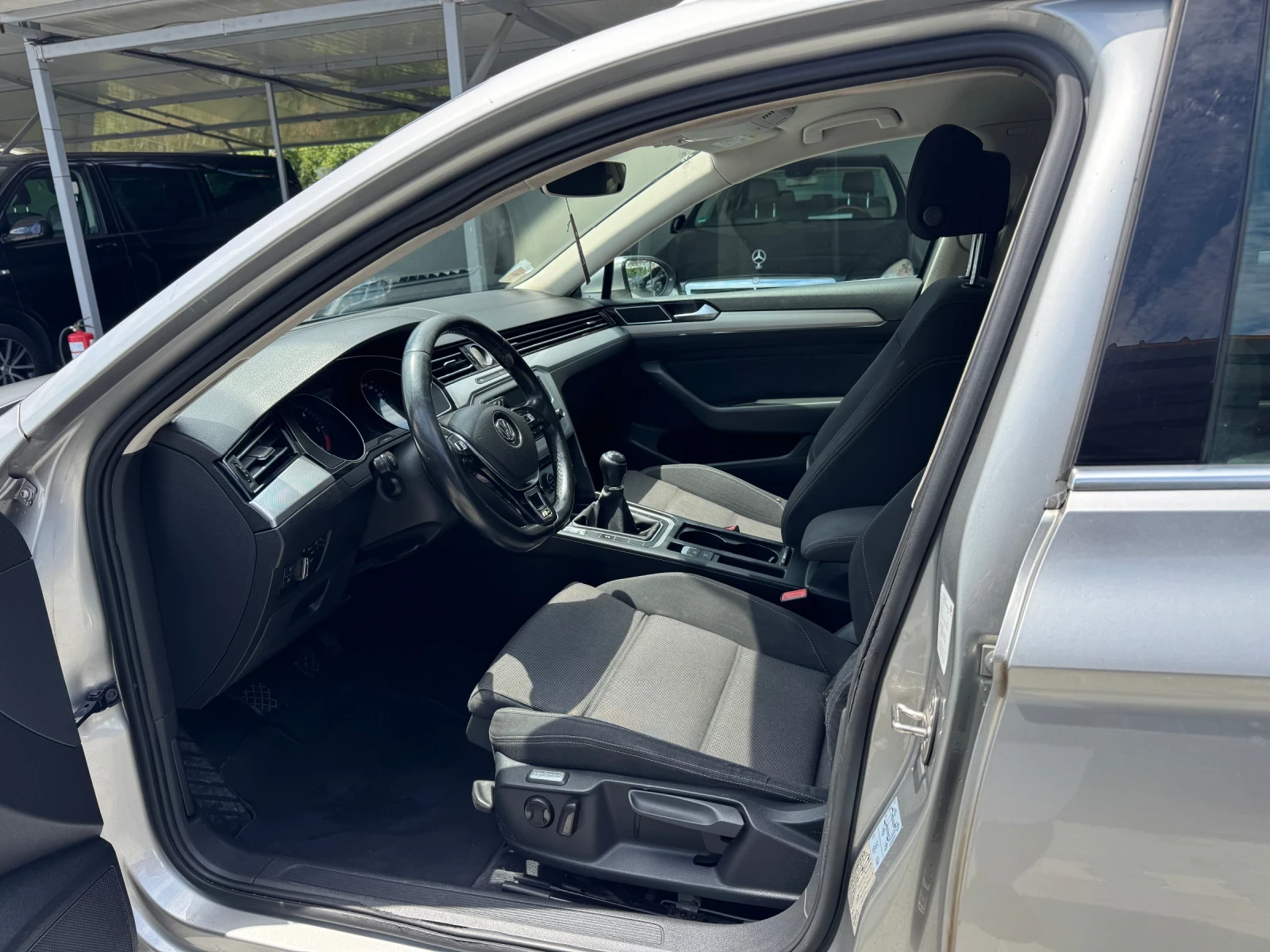 VW Passat 2.0TDI 150к.с, снимка 17 - Автомобили и джипове - 54970467