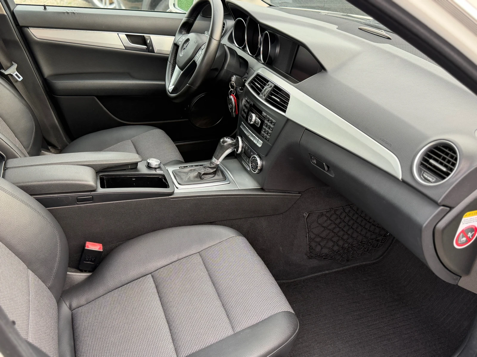Mercedes-Benz C 220 /// CDI /// AMG LINE ///, снимка 11 - Автомобили и джипове - 55016222