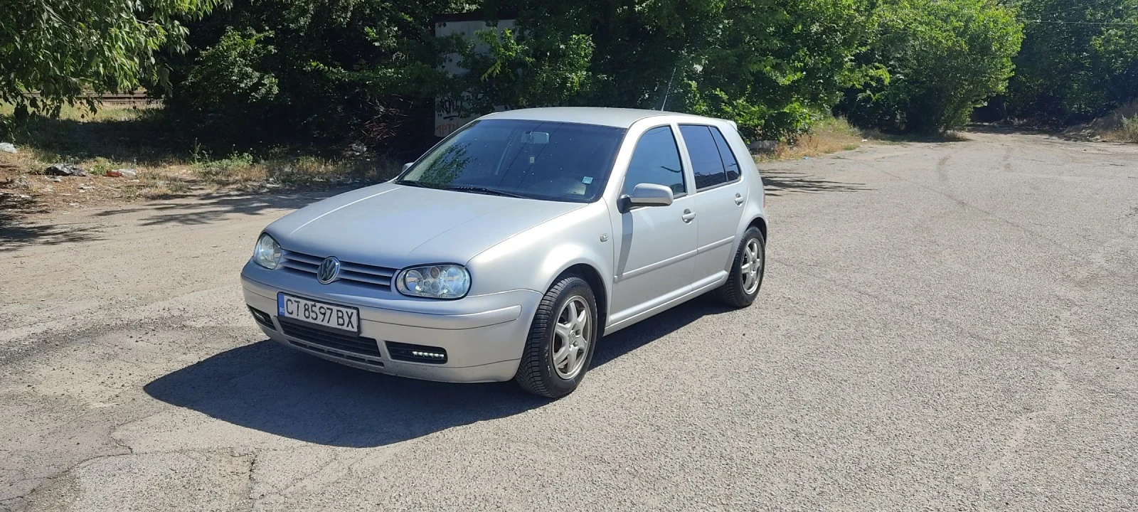 VW Golf 1.9 tdi, снимка 17 - Автомобили и джипове - 55080293