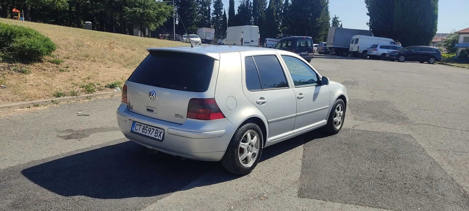VW Golf 1.9 tdi, снимка 4 - Автомобили и джипове - 55080293