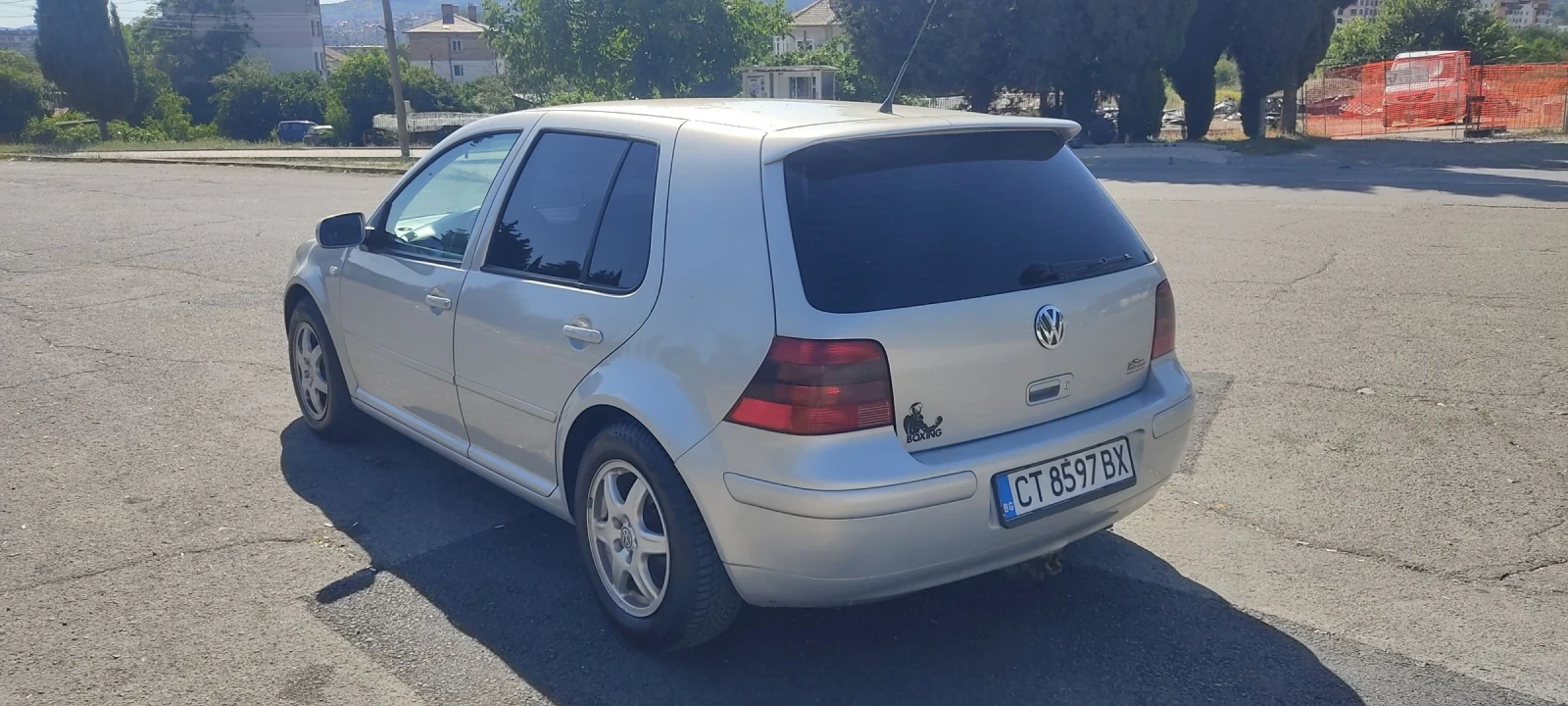 VW Golf 1.9 tdi, снимка 3 - Автомобили и джипове - 55080293