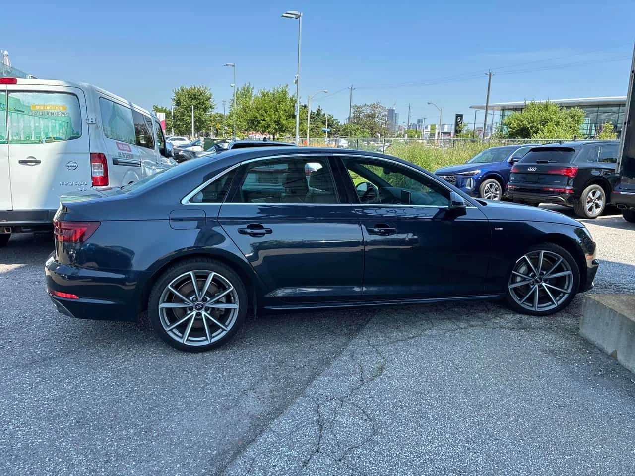 Audi A4 | Progressiv | ШИБИДАХ | CARFAX | , снимка 3 - Автомобили и джипове - 55513400