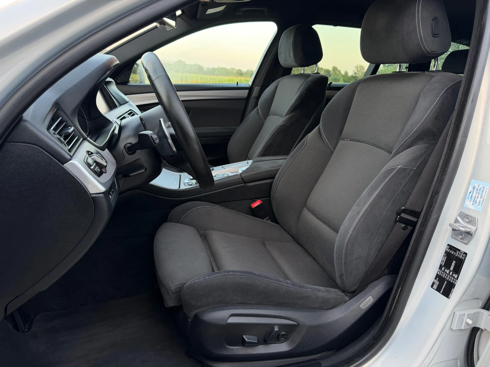 BMW 530 Facelift/ M-Sport/ Digital/ Harman-Kardon, снимка 11 - Автомобили и джипове - 55848451
