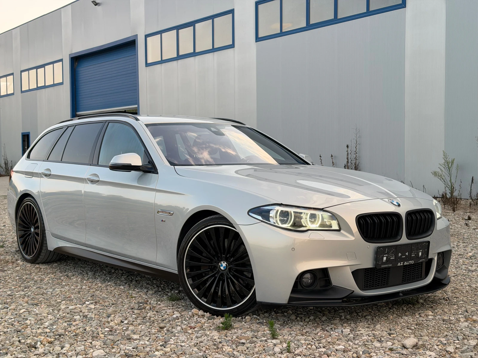 BMW 530 Facelift/ M-Sport/ Digital/ Harman-Kardon, снимка 3 - Автомобили и джипове - 55848451
