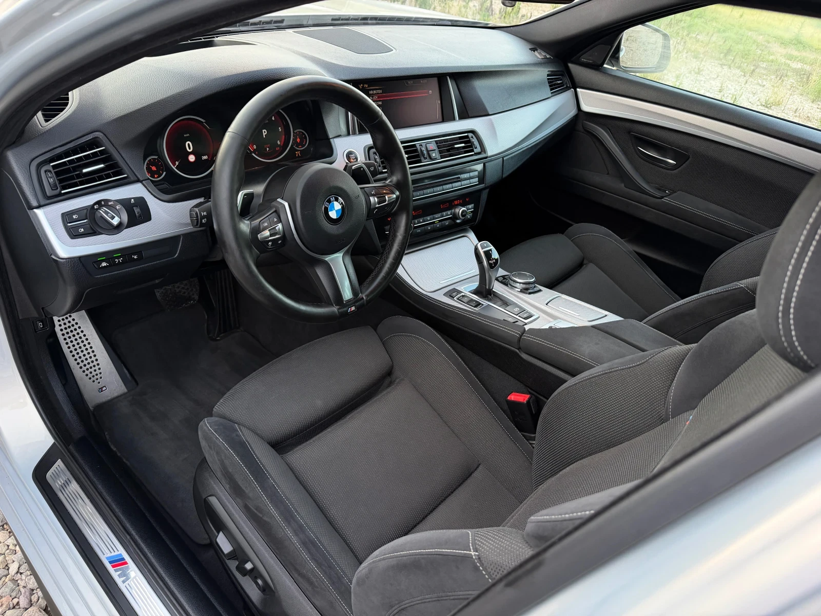 BMW 530 Facelift/ M-Sport/ Digital/ Harman-Kardon, снимка 10 - Автомобили и джипове - 55848451
