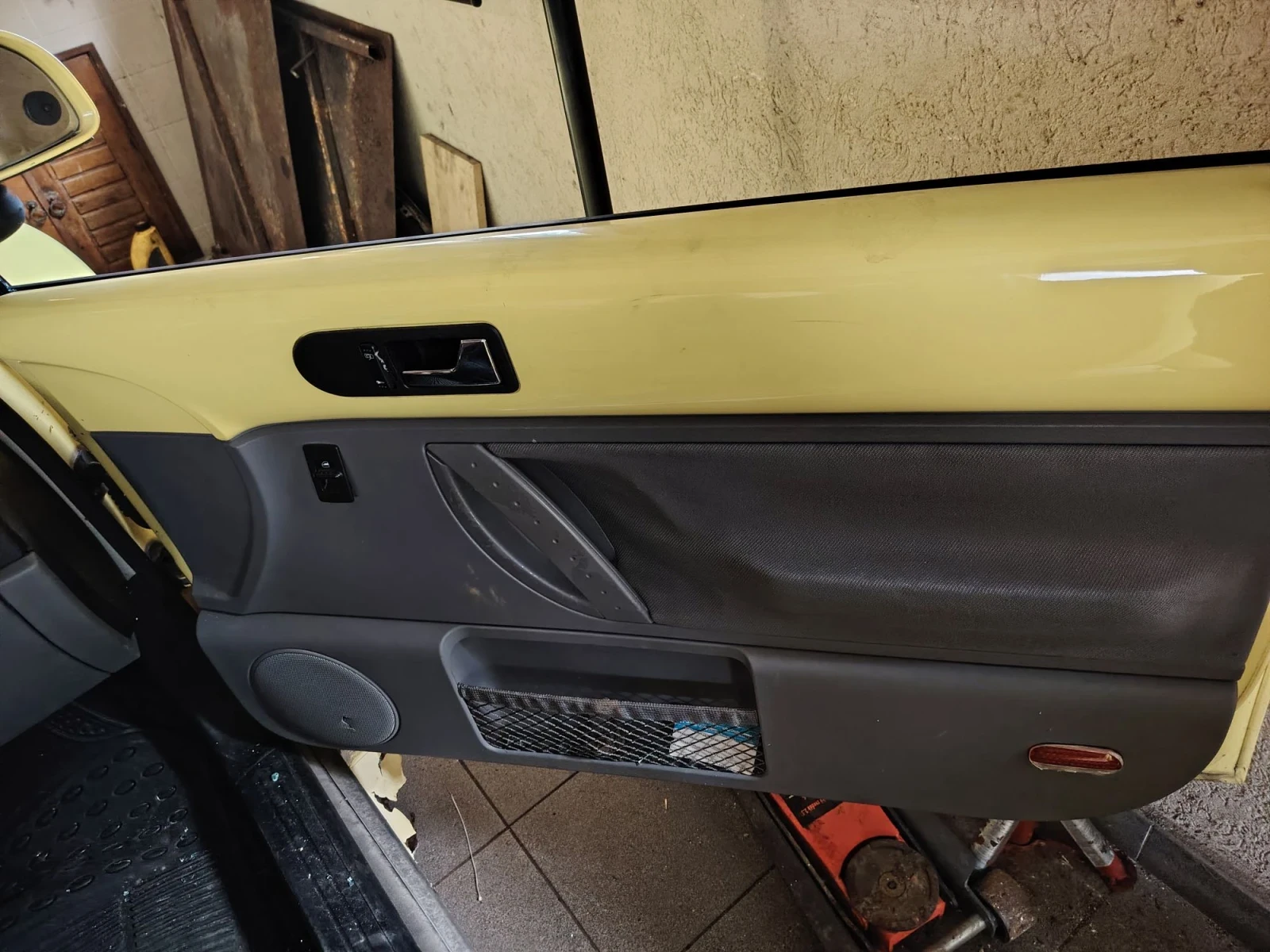 VW New beetle 1.9TDI, снимка 5 - Автомобили и джипове - 56046830
