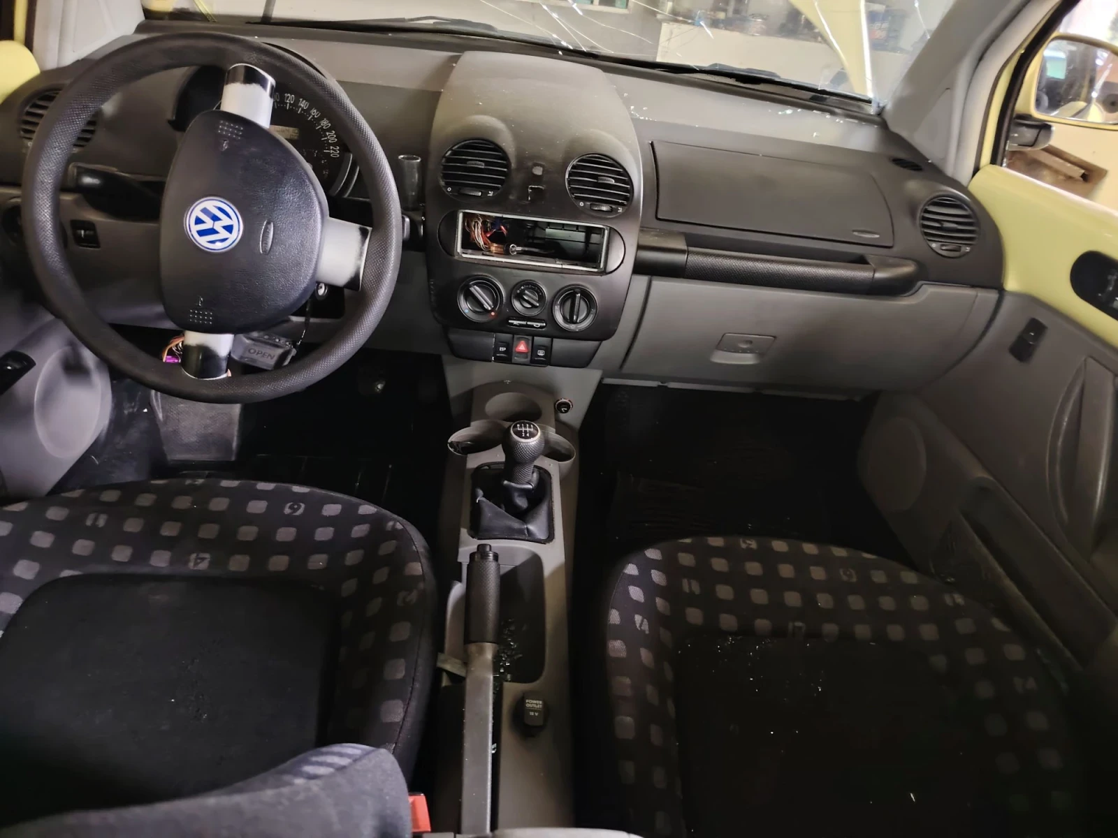 VW New beetle 1.9TDI, снимка 4 - Автомобили и джипове - 56046830