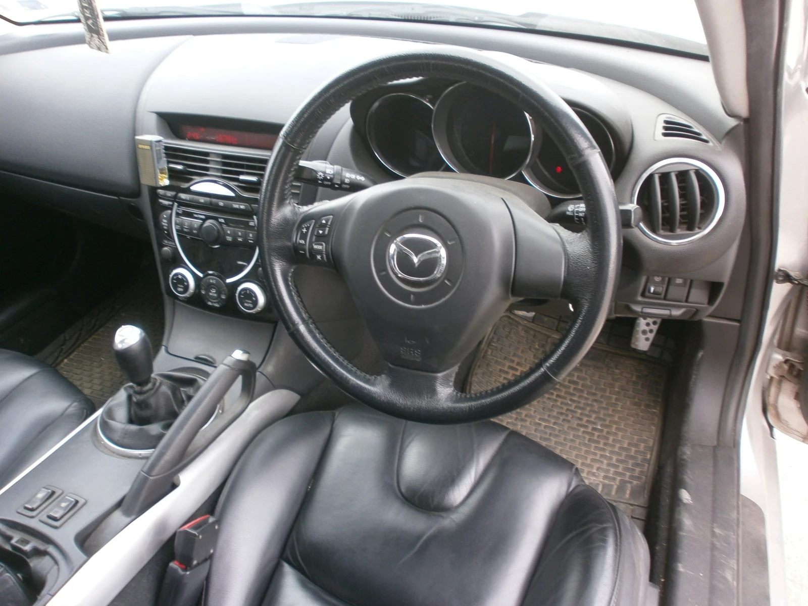 Mazda Rx-8 1300, снимка 4 - Автомобили и джипове - 56132301