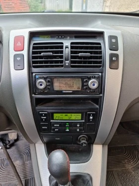 Hyundai Tucson 2.0 CRDI/Лети джанти 16/Automatic, снимка 11
