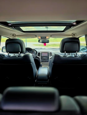 Jeep Grand cherokee 3.0 CRD Overland * Panorama * Camera * 4x4 - 10999 € / 21512.17 лв. - 77164842 10