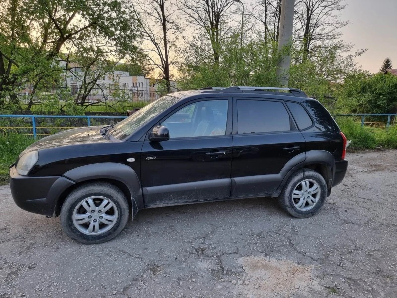 Hyundai Tucson 2.0 CRDI/Теглич, снимка 2 - Автомобили и джипове - 40804757