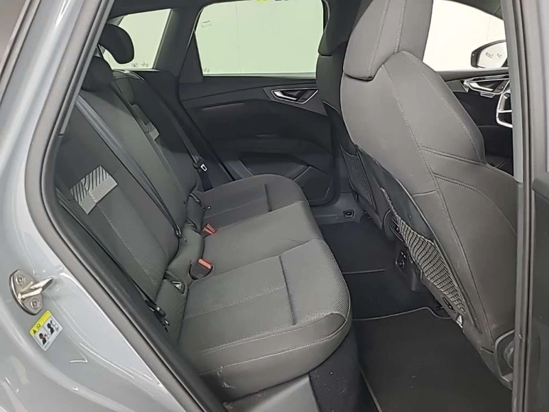 Audi Q4 ETRON 40 Matrix, снимка 5 - Автомобили и джипове - 51786015