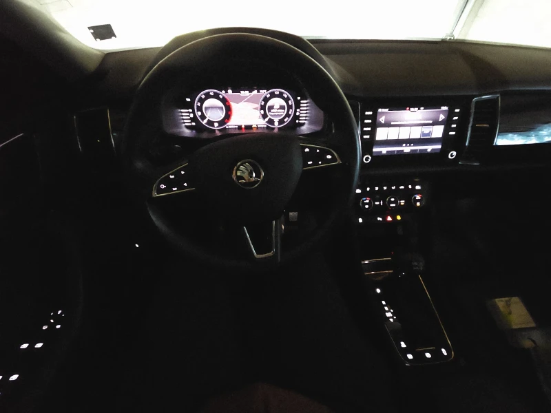 Skoda Kodiaq SUV, снимка 16 - Автомобили и джипове - 52127300