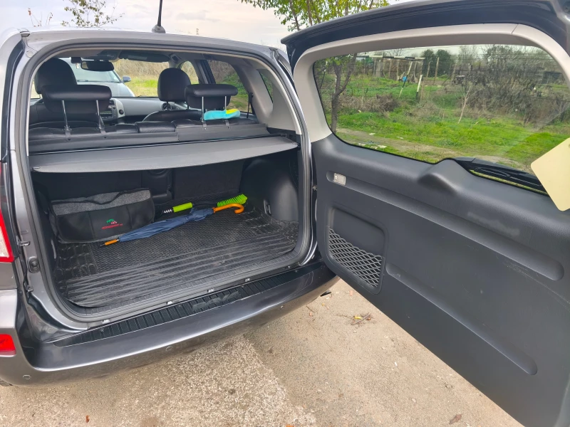 Toyota Rav4 2.2 D-4D (150 Hp), снимка 11 - Автомобили и джипове - 52512531