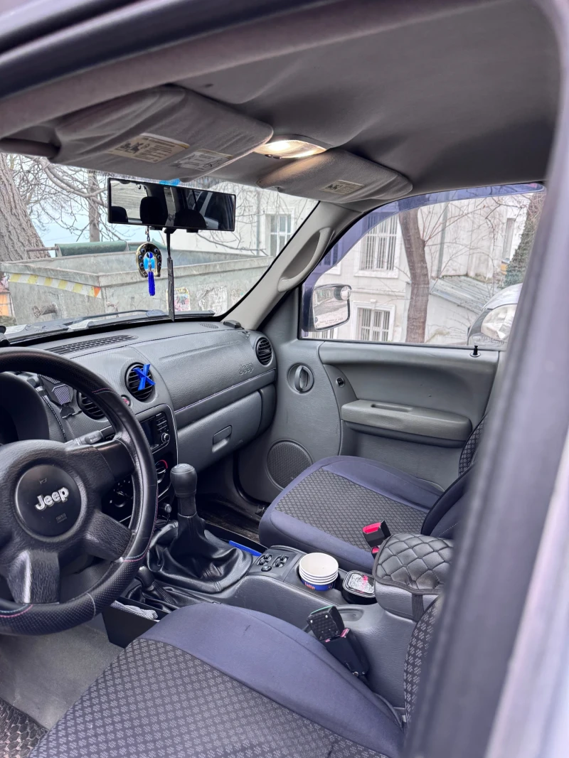 Jeep Cherokee 2.8, снимка 2 - Автомобили и джипове - 53327889