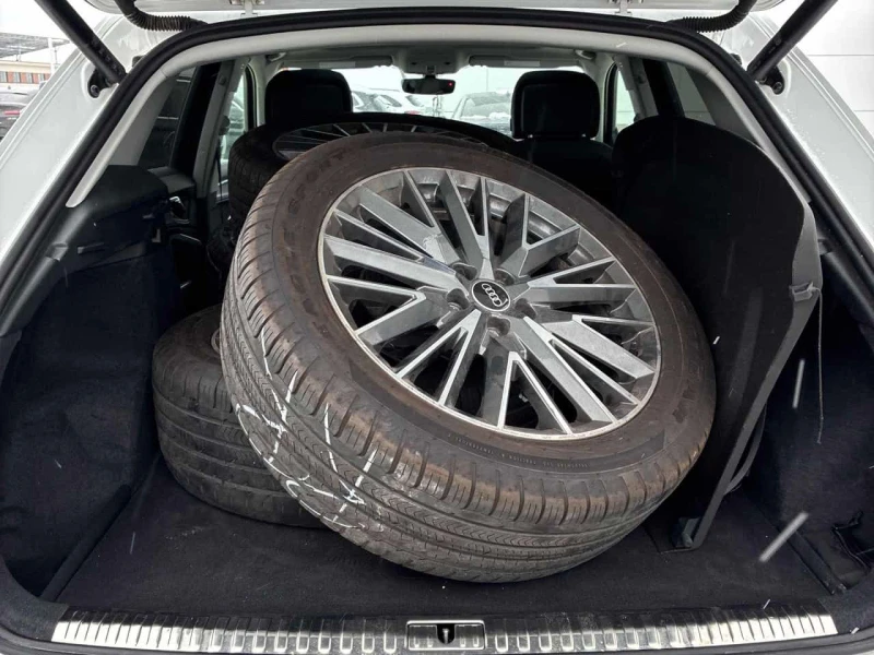 Audi Q3 * Technik * CARFAX * ЦЕНА ДО БГ, снимка 13 - Автомобили и джипове - 53512972