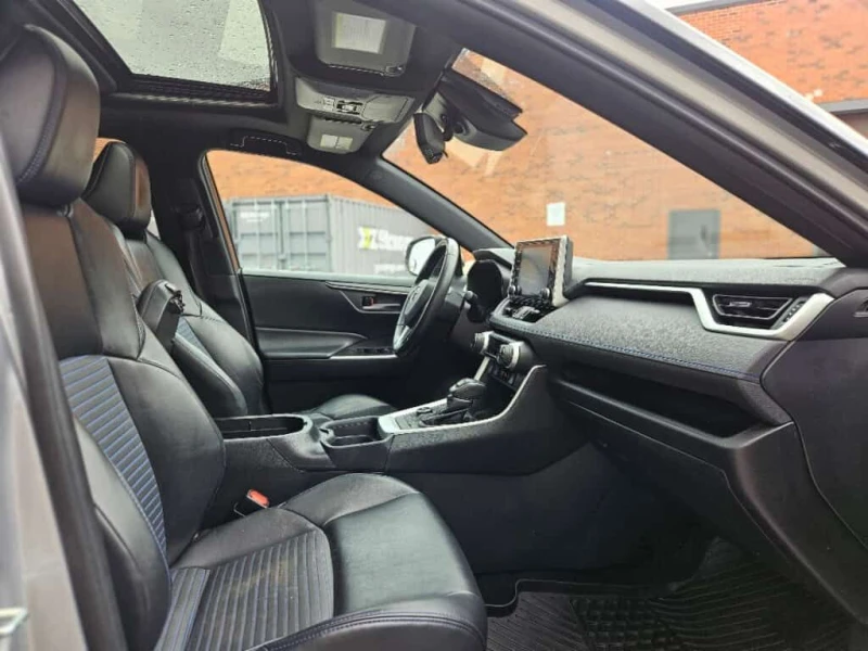 Toyota Rav4 * XSE HYBRID AWD LEATHER SUNROOF CERTIFIED * CARFA, снимка 10 - Автомобили и джипове - 53513483