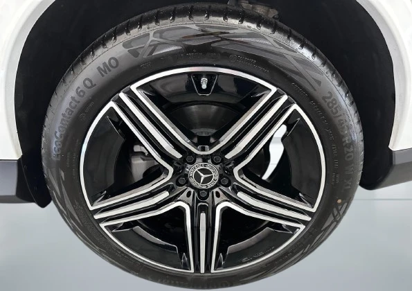 Mercedes-Benz GLC 300 d 4Matic = AMG Line = Advanced Plus Гаранция, снимка 4 - Автомобили и джипове - 55325328
