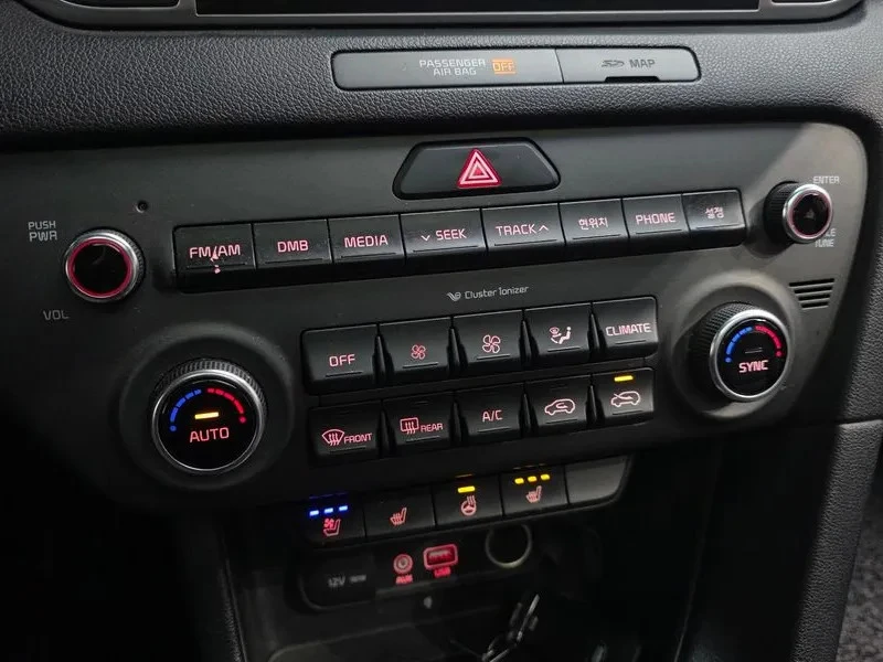 Kia Sportage 1.7D 2WD, снимка 13 - Автомобили и джипове - 55446245