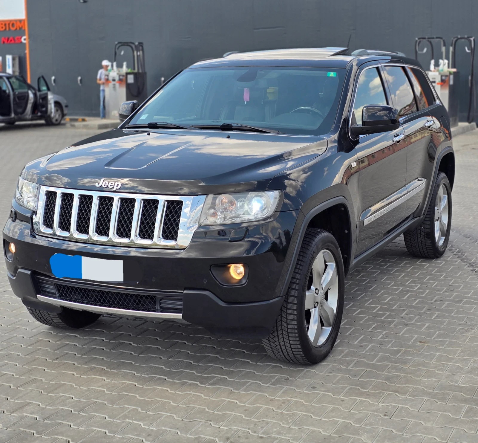Jeep Grand cherokee 3.0 CRD Overland * Panorama * Camera * 4x4 | Mobile.bg � ����������� 1
