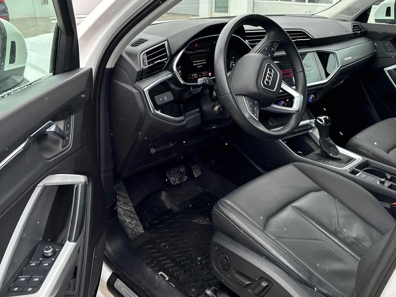 Audi Q3 * Technik * CARFAX * ���� �� �� | Mobile.bg � ����������� 7