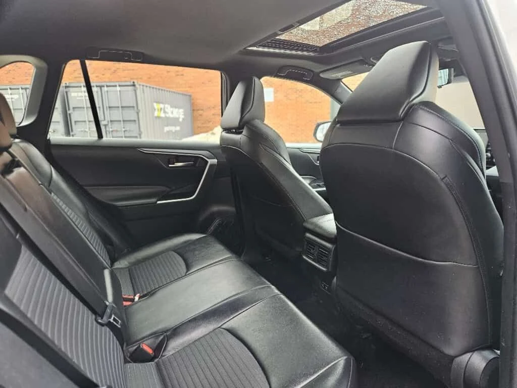 Toyota Rav4 * XSE HYBRID AWD LEATHER SUNROOF CERTIFIED * CARFA | Mobile.bg � ����������� 11