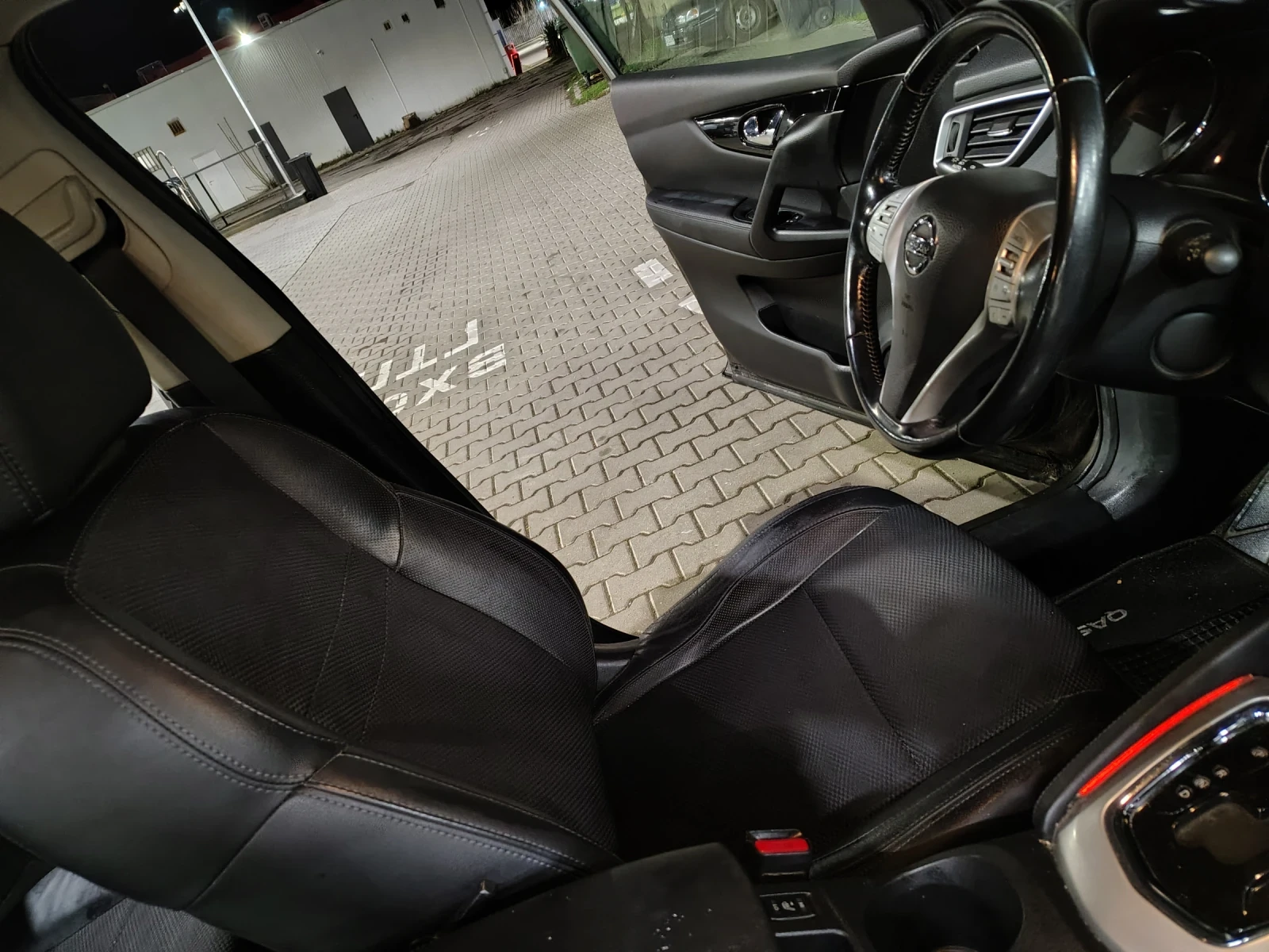 Nissan Qashqai 1.6 Diesel, 125000км, ТОП, снимка 10 - Автомобили и джипове - 54011553