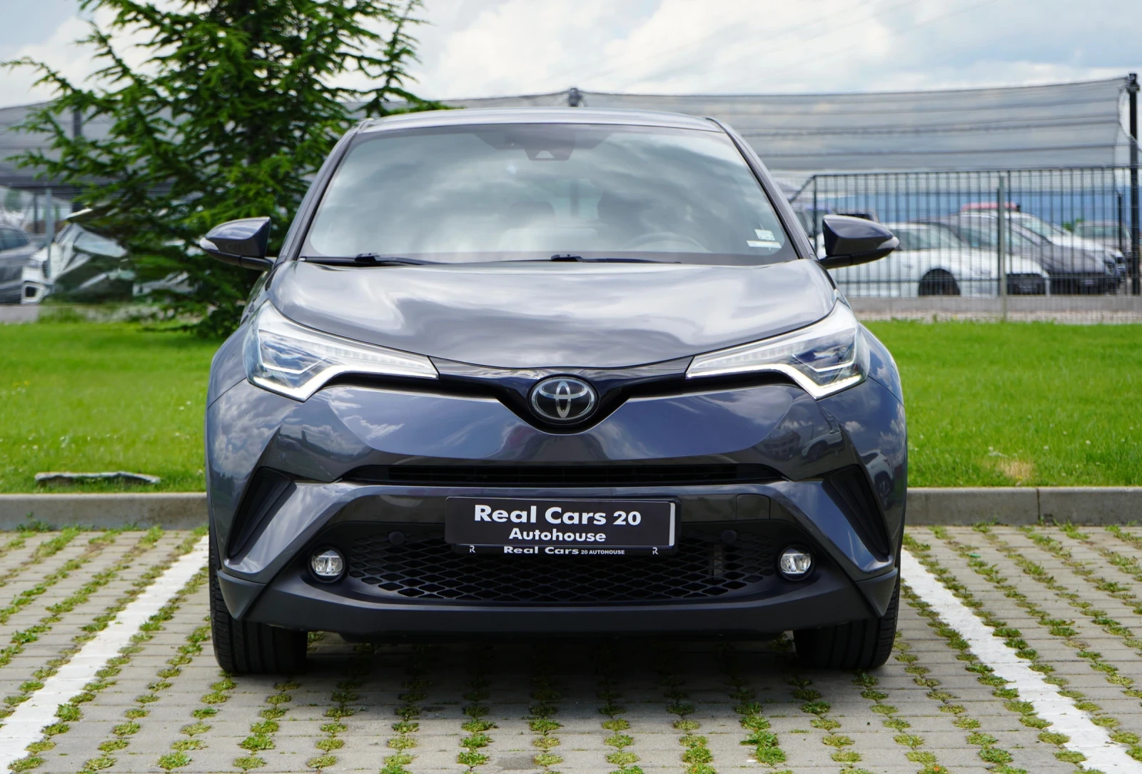 Toyota C-HR 1.2I* 4X4* CLASSY* ГАРАНЦИЯ* РЕГИСТРИРАНА* , снимка 2 - Автомобили и джипове - 54938655