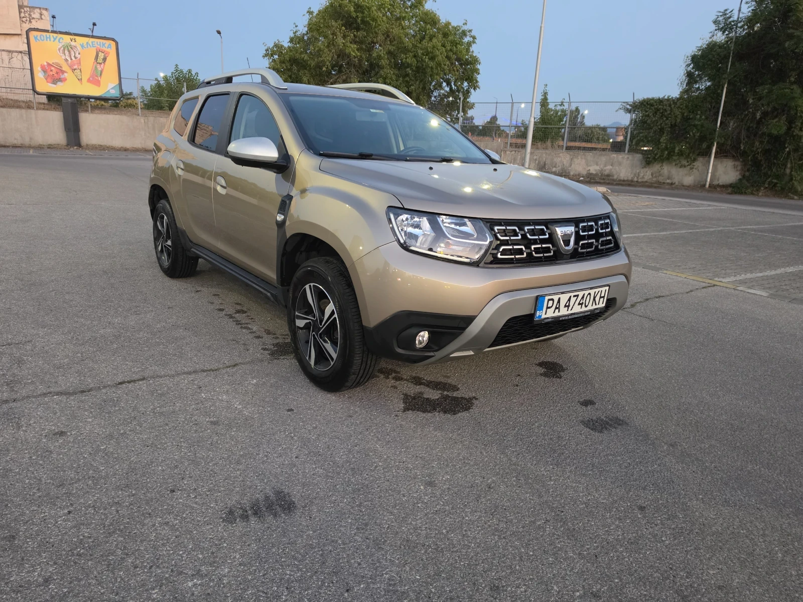 Dacia Duster 1.6 бензин/газ, снимка 2 - Автомобили и джипове - 55531686