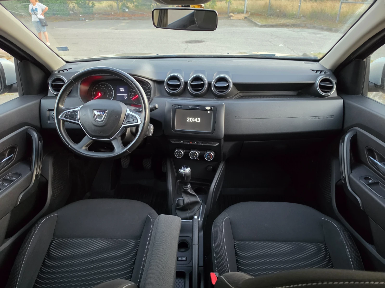 Dacia Duster 1.6 бензин/газ, снимка 6 - Автомобили и джипове - 55531686