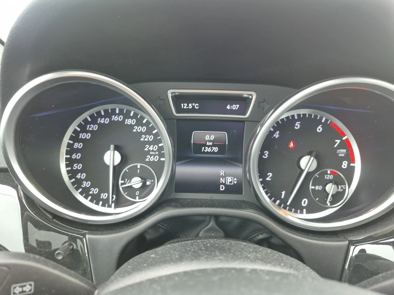 Mercedes-Benz ML 350 4MATIC 13 670km * KРАЙНА ЦЕНА* FULL MAX, снимка 10 - Автомобили и джипове - 56245646
