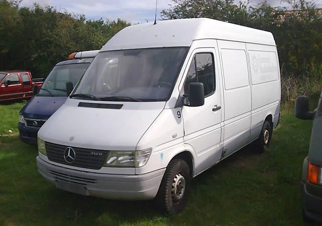 Mercedes-Benz Sprinter 312 313 на части, снимка 3 - Бусове и автобуси - 25770970