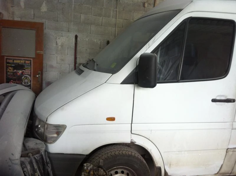 Mercedes-Benz Sprinter 308/310/312на части, снимка 1 - Бусове и автобуси - 44176097