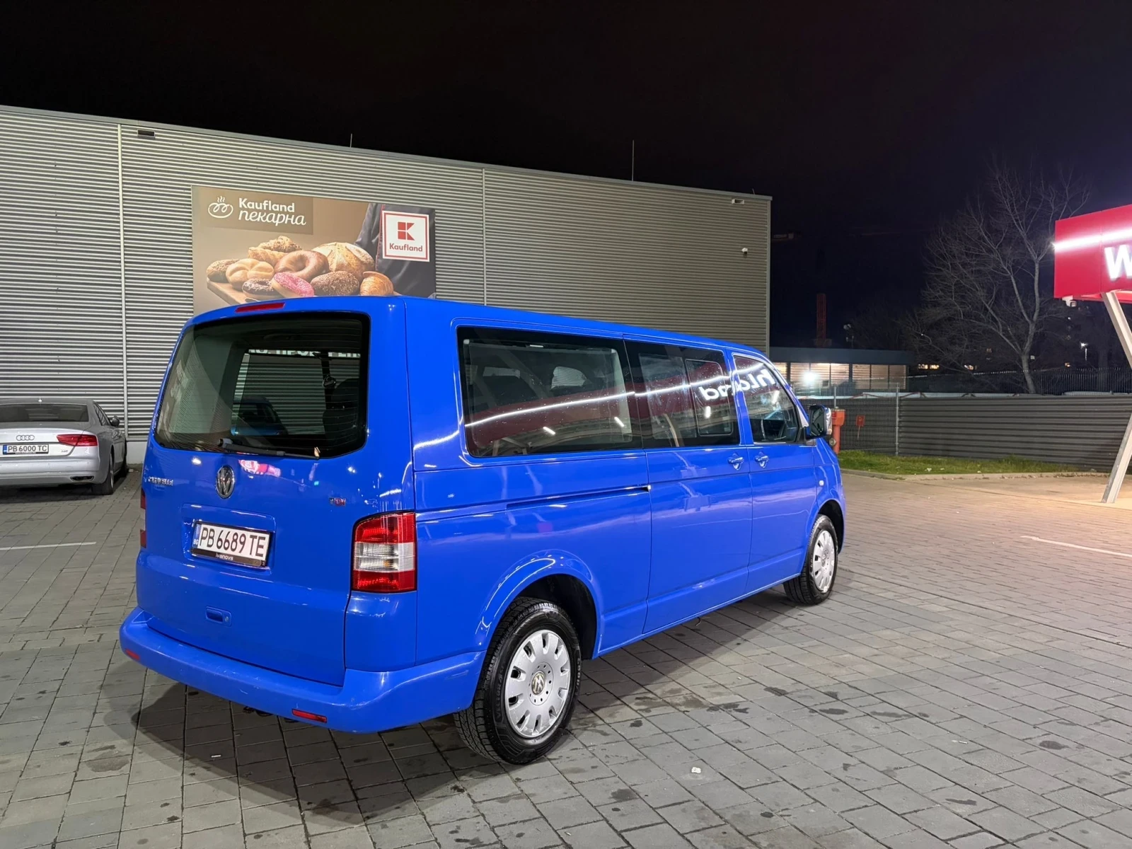 VW Caravelle Automat 201000km Top, снимка 3 - Бусове и автобуси - 54882475