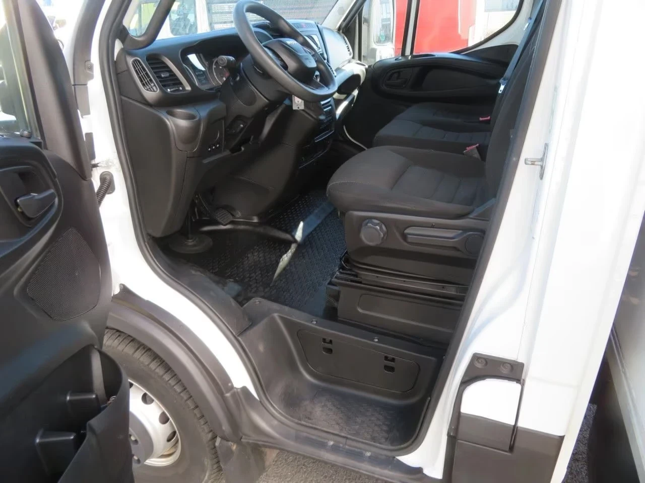 Iveco Daily 70C Iveco Daily 70C18HA8/P, снимка 8 - Бусове и автобуси - 55409696