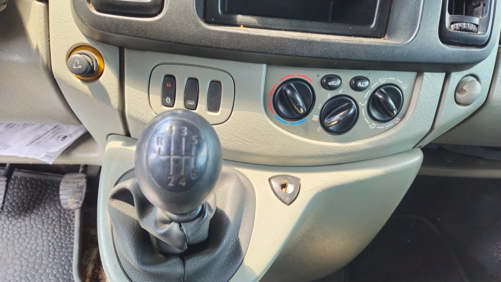 Renault Trafic 1.9dci/на части , снимка 9 - Бусове и автобуси - 55567069