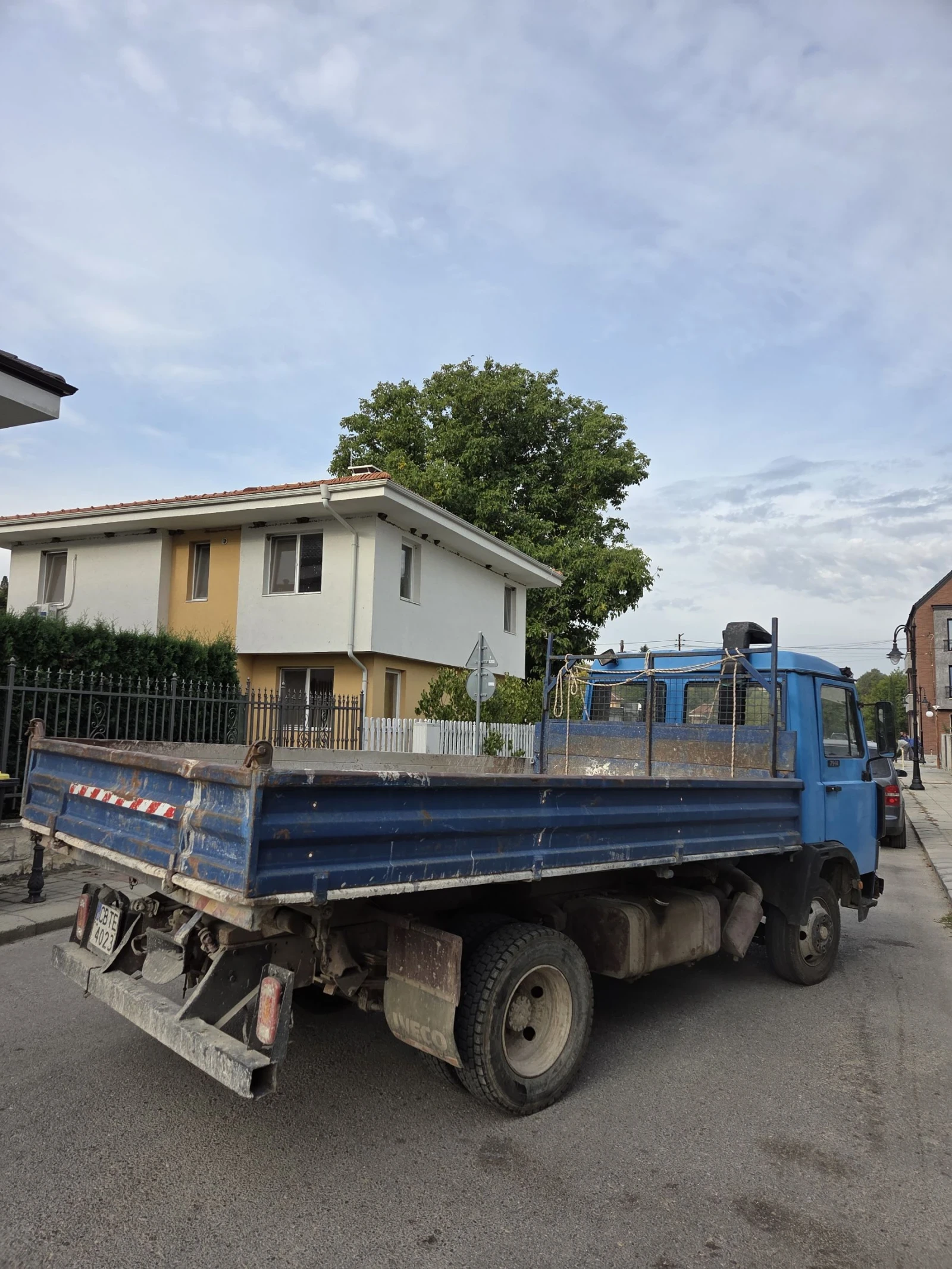 Iveco 79.14 Самосвал тристранен - изображение 9