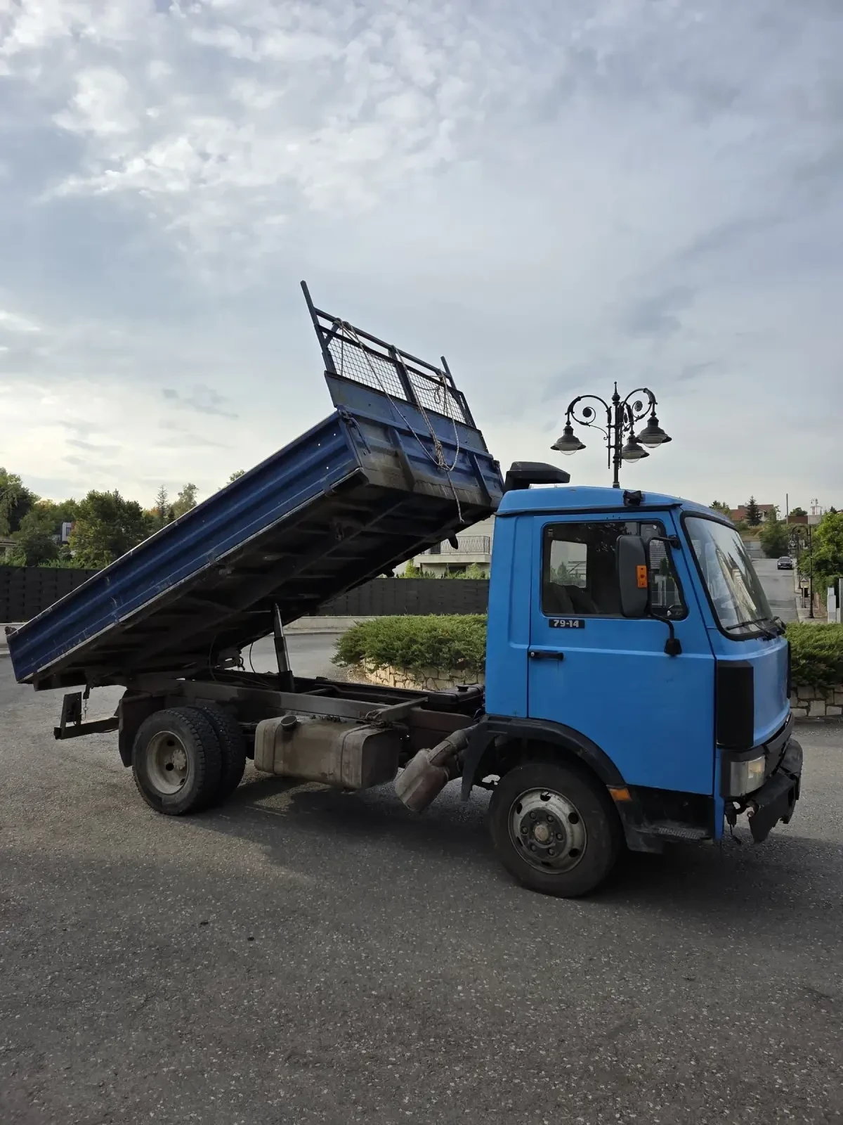 Iveco 79.14 Самосвал тристранен - изображение 2