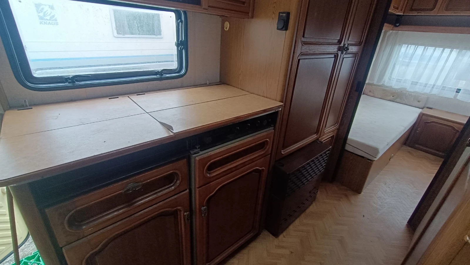 Каравана Burstner Lux 630 - изображение 7